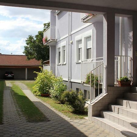 Appartement Berni Strebersdorf Exterior foto